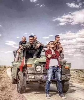 小镇双雄免费观看