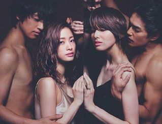 进球如麻、奋力拼搏的女孩免费观看